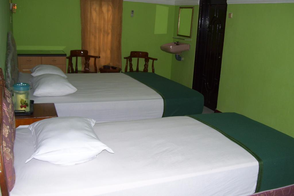 Hotel Bahagia Pangkalanbuun Extérieur photo