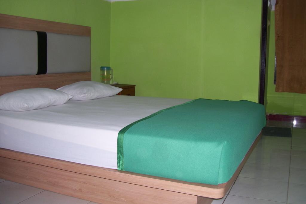 Hotel Bahagia Pangkalanbuun Extérieur photo
