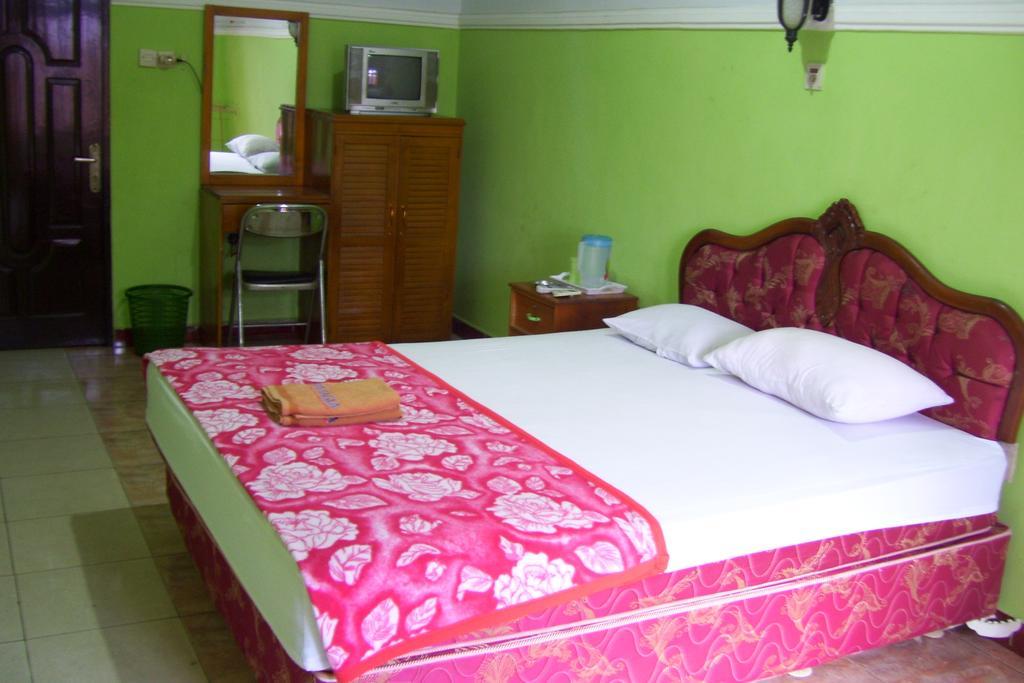 Hotel Bahagia Pangkalanbuun Extérieur photo